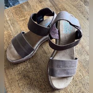 Women’s Brown Sandals Skechers